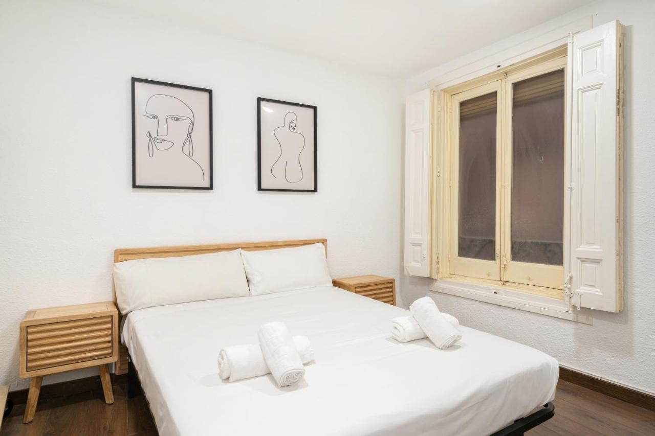Apartamento En La Puerta Del Sol Apartment Madrid Bagian luar foto