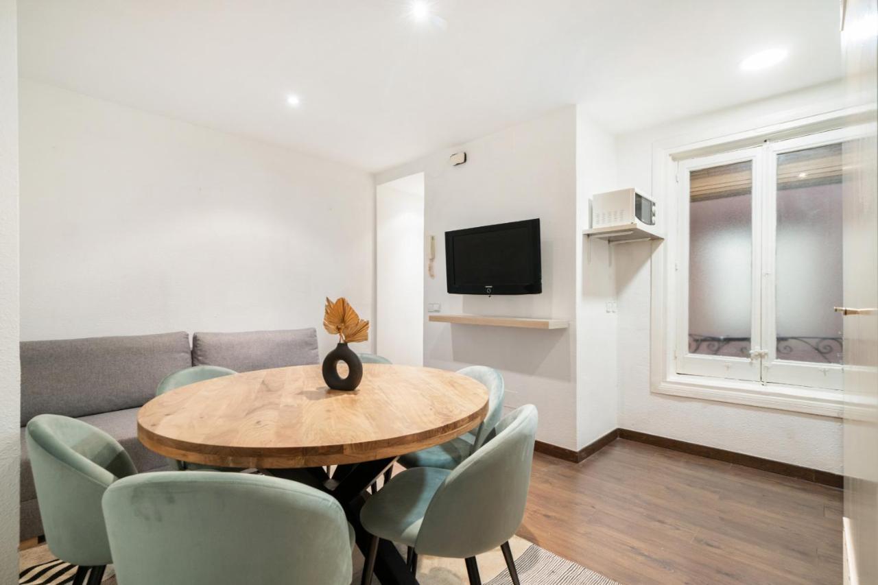 Apartamento En La Puerta Del Sol Apartment Madrid Bagian luar foto