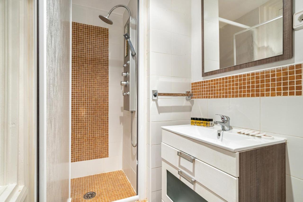 Apartamento En La Puerta Del Sol Apartment Madrid Bagian luar foto