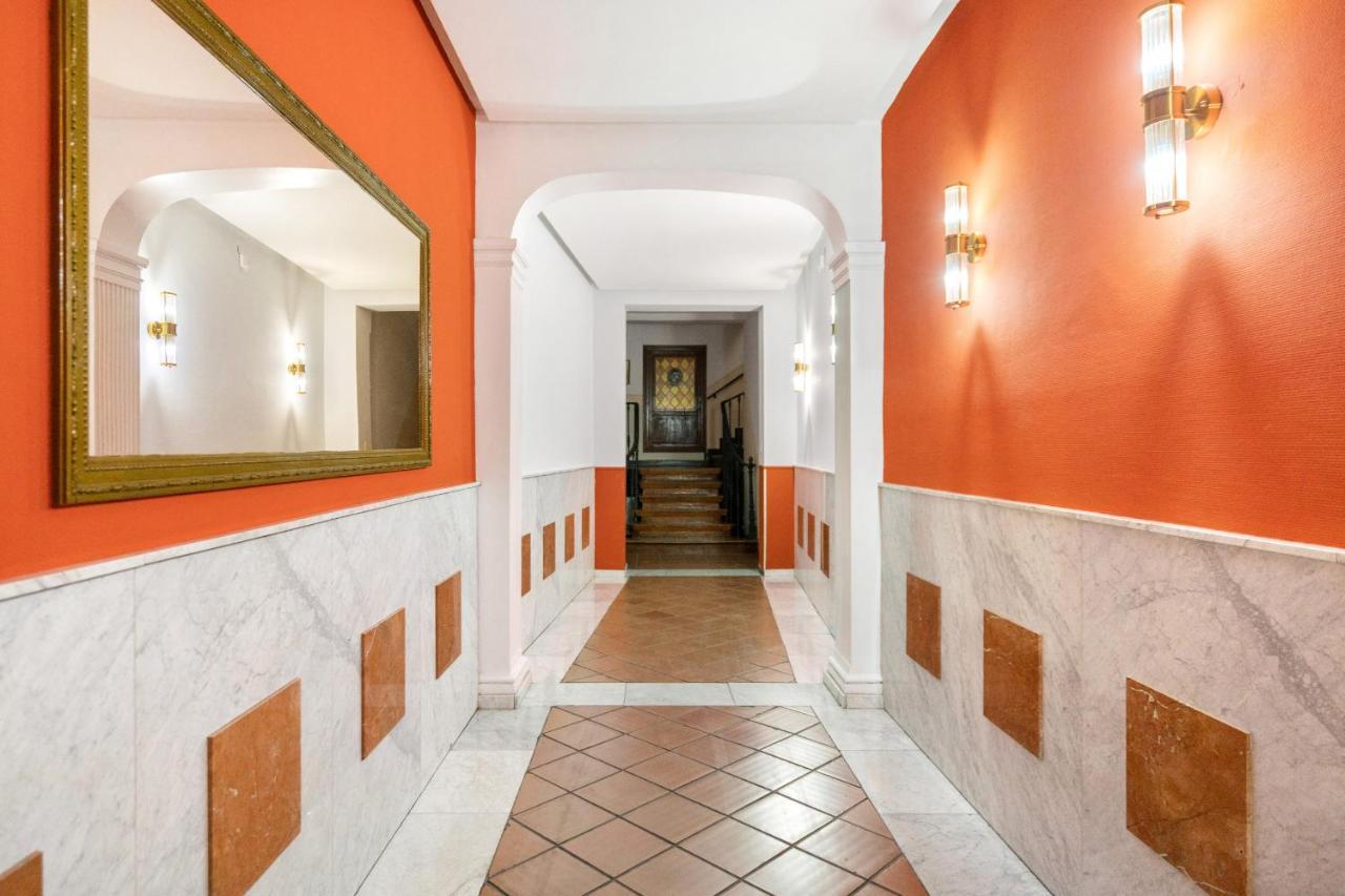 Apartamento En La Puerta Del Sol Apartment Madrid Bagian luar foto