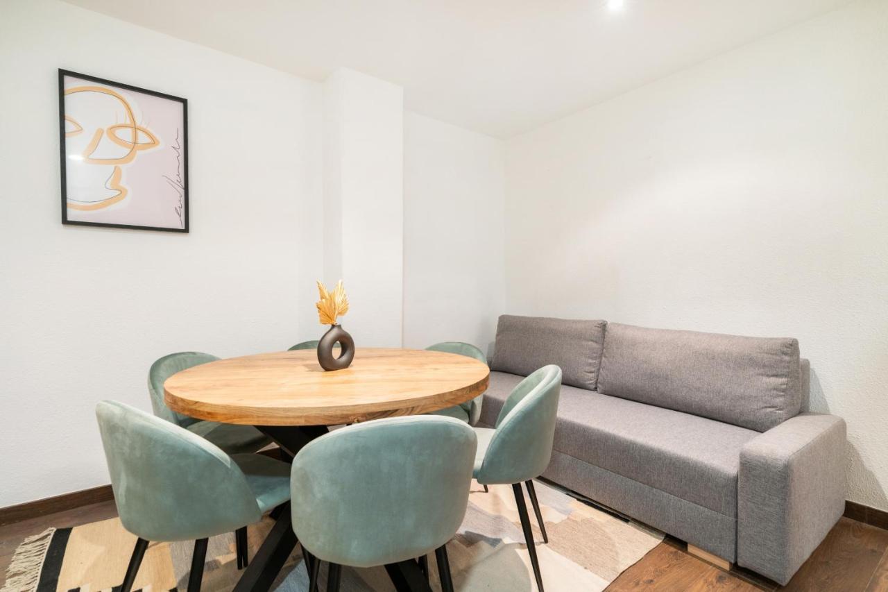 Apartamento En La Puerta Del Sol Apartment Madrid Bagian luar foto