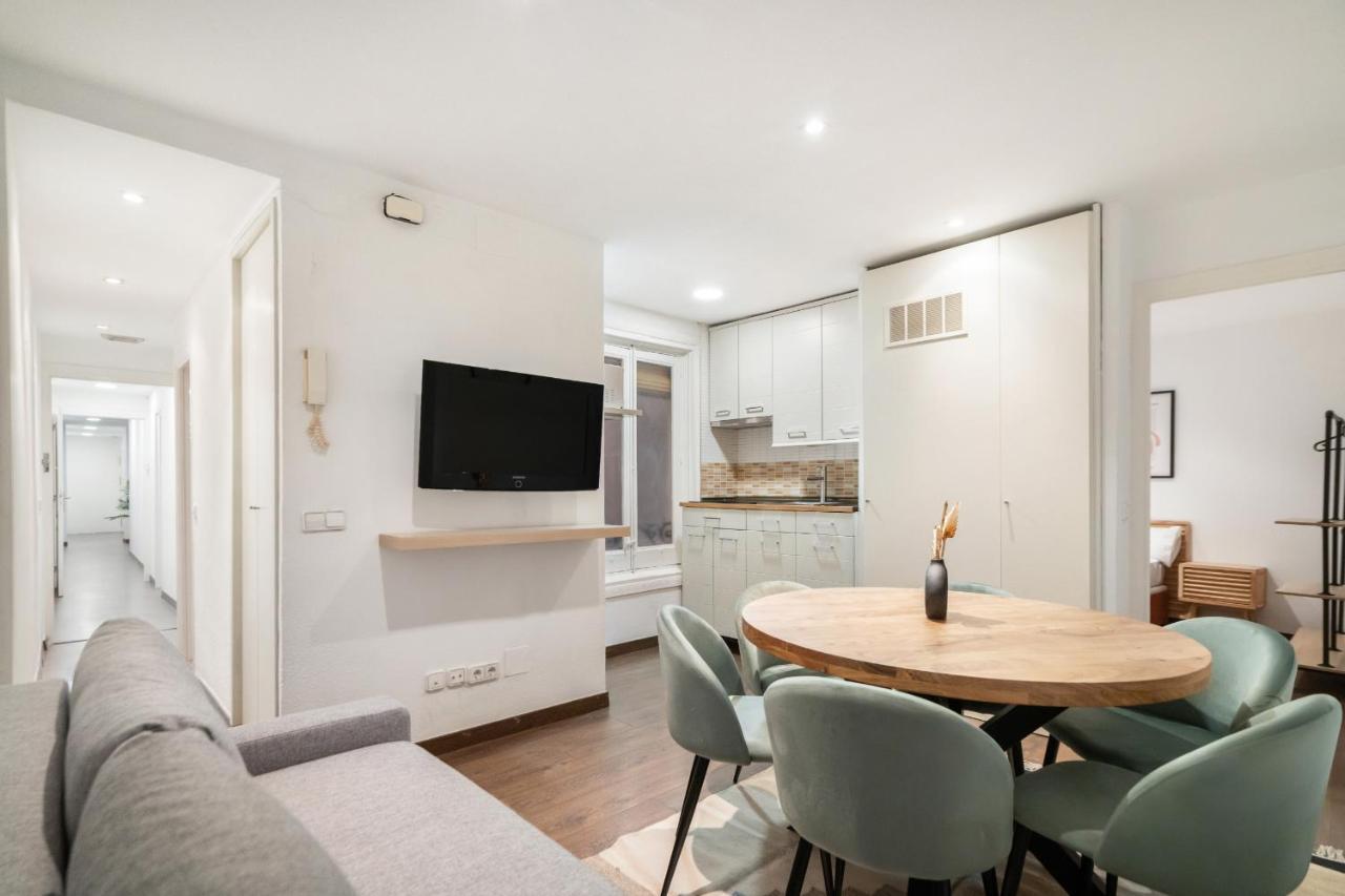 Apartamento En La Puerta Del Sol Apartment Madrid Bagian luar foto